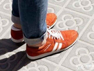 Sneakairs智能鞋：無需手機輕松為你指路