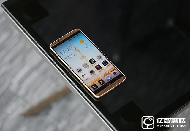 中興AXON天機7評測:進步的不只有型號