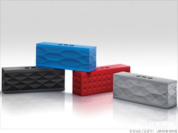 專心做手環:Jawbone準備出售音響業務