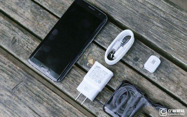 三星S7 Edge蝙蝠俠版和普通版有什么區別?對比圖賞