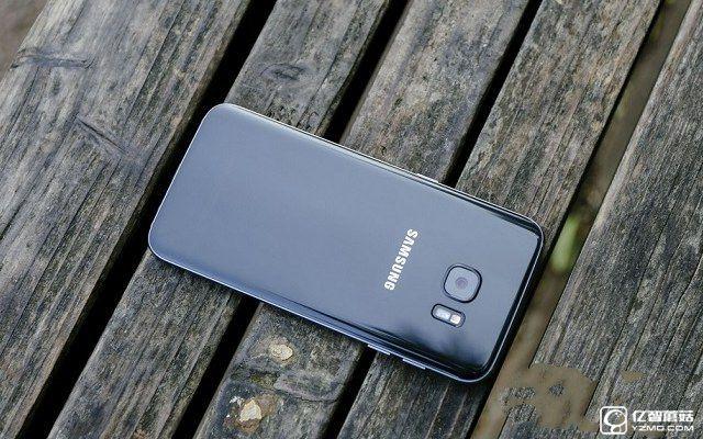 三星S7 Edge蝙蝠俠版和普通版有什么區別?對比圖賞