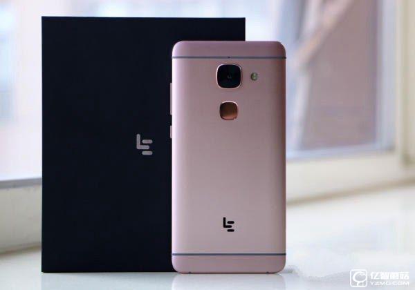 樂Max 2和vivo Xplay5哪個好?vivo Xplay5與樂Max 2區別對比