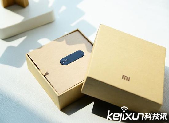 小米手環2真機先睹為快 超長待機 納尼？