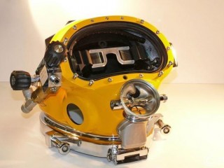 美國海軍開發(fā)AR潛水鏡   DAVD頭盔帶上秒變鋼鐵俠