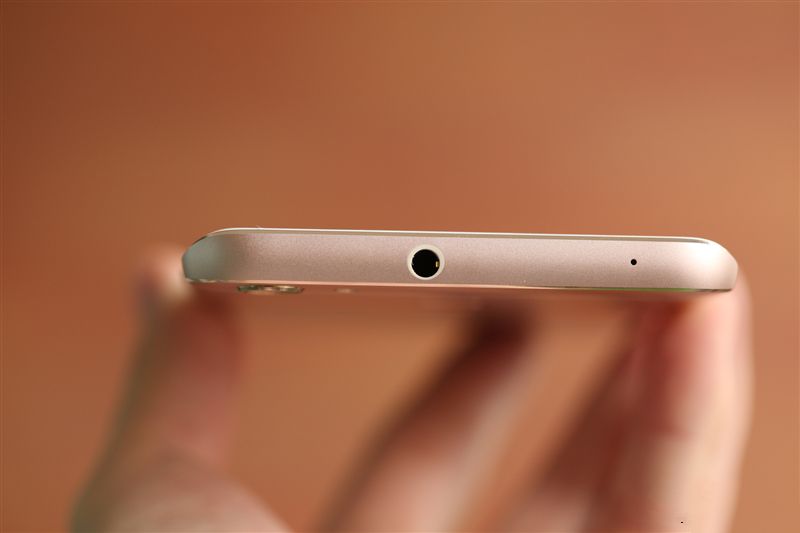 6G內存+驍龍820+雙曲面屏!vivo Xplay5旗艦版評測