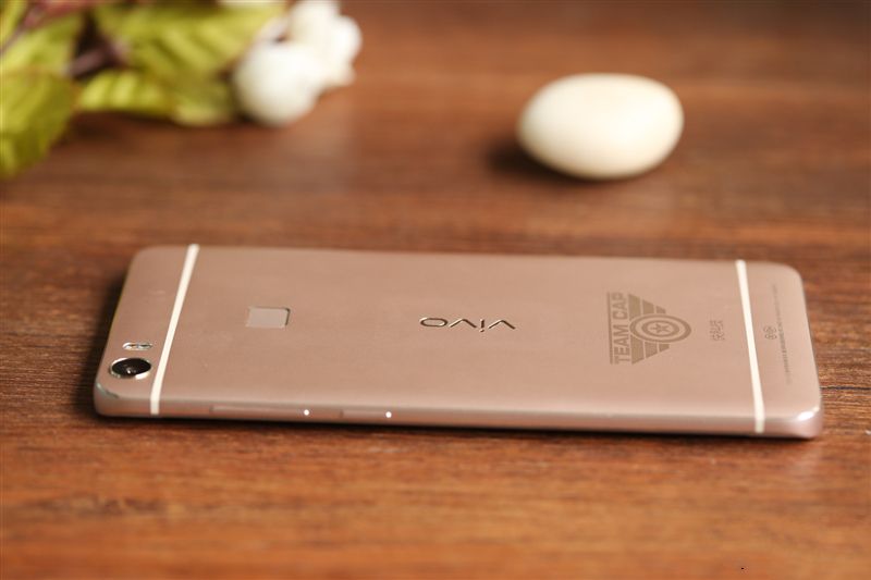 6G內存+驍龍820+雙曲面屏!vivo Xplay5旗艦版評測