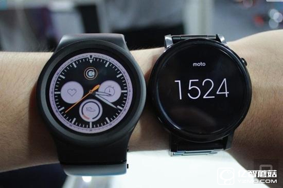 Blocks模塊化手表,1.39英寸全圓形AMOLED顯示屏幕(400400)佩戴起來相當炫酷,Blocks搭載了Android Wear操作系統,內置Qualcomm APQ8009w處理器,配備512MB、4GB存儲空間,內置300mAh電池,續(xù)航時間也是相當給力。