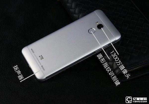 中興Blade A2和A1哪個(gè)好?中興Blade A2與A1區(qū)別對(duì)比