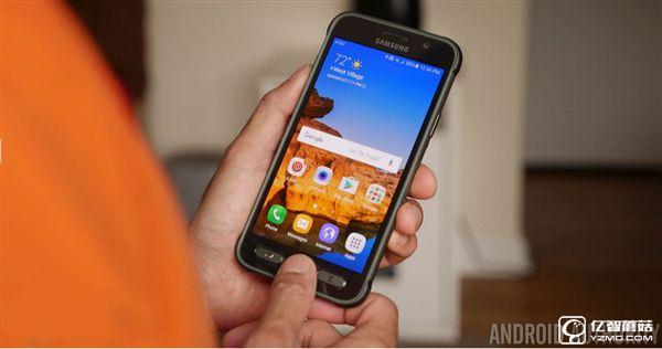 三星S7 Active上手實拍:軍規三防、貴了600元