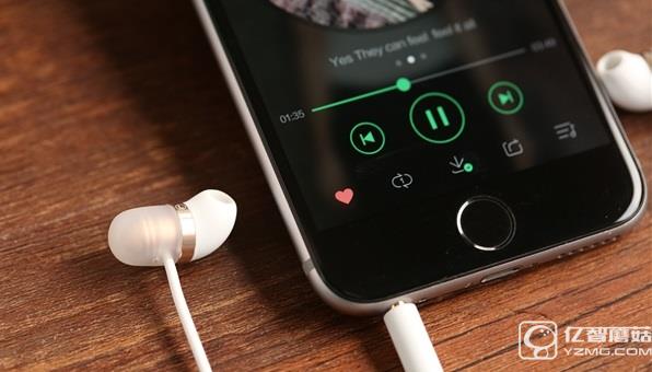 69元!小米膠囊耳機開箱圖賞:柔若無物