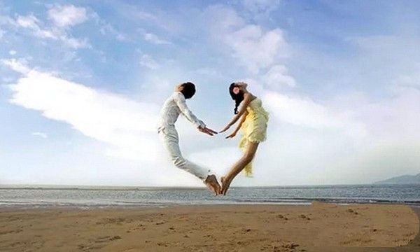 360手機(jī)F4和中興Blade A2哪個好?中興Blade A2與360手機(jī)F4區(qū)別對比