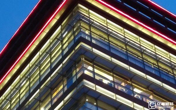 夜景樣張賞析_中興AXON天機(jī)7第2張圖