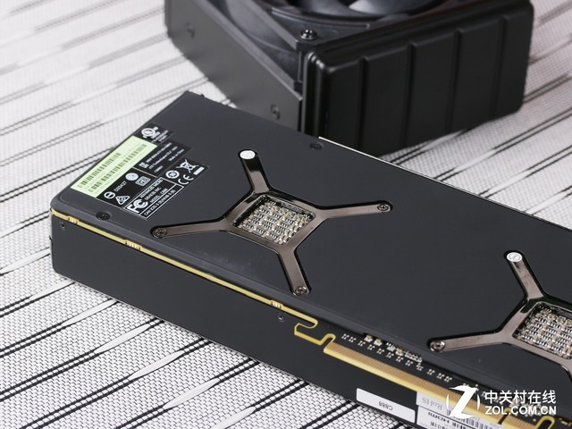 仗劍大殺四方 AMD Radeon Pro Duo首測 