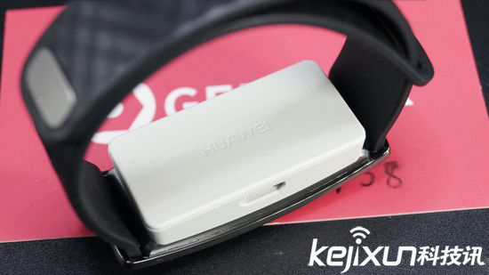 華為榮耀暢玩手環A1揭秘： 果然不是蓋的