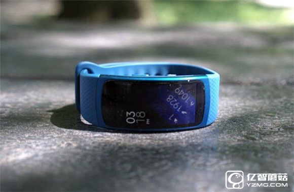 三星Gear Fit 2運動手環體驗:優勢不明顯