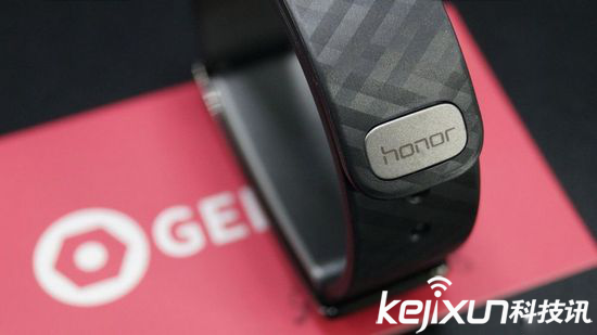 華為榮耀暢玩手環(huán)A1揭秘: 果然不是蓋的