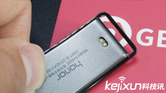 華為榮耀暢玩手環(huán)A1揭秘： 果然不是蓋的