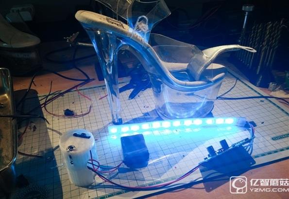 最性感爆乳中國女極客走紅:私照火辣閃瞎眼