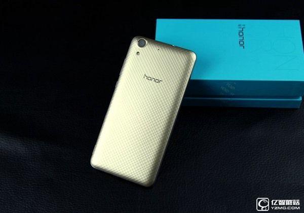 榮耀暢玩5A好看嗎 外觀評測