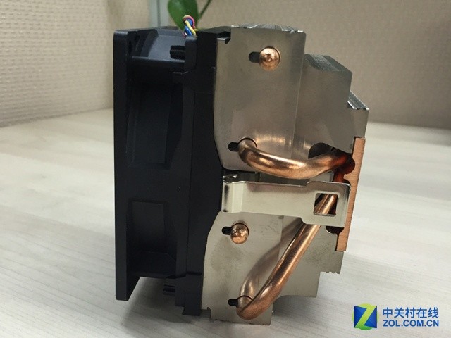 AMD新品六核PK酷睿i3