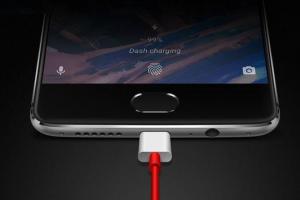 一加3遭電商完整泄露 金屬機身正面指紋識別