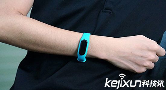 同樣為健康 愛魔客手環(huán)比<a href=/tags/54-0.html target=_blank class=infotextkey>小米</a>手環(huán)2性價(jià)比更高