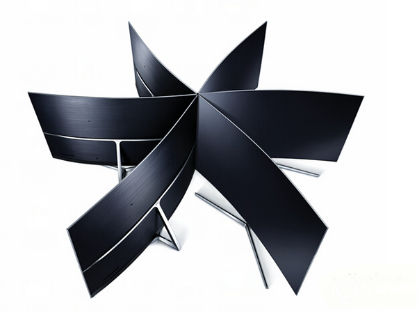 三星量子點(diǎn)電視和VR設(shè)備外觀PK 三星量子點(diǎn)電視和VR設(shè)備外觀PK