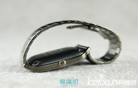 華碩ZenWatch2智能手表開箱評測 造型剛勁硬朗