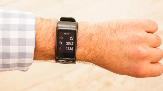 Vivoactive HR外形不搶眼+心率監(jiān)測(cè)準(zhǔn)確性差一些