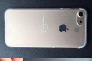 iPhone 7最新諜照：原耳機插孔被新揚聲器取代