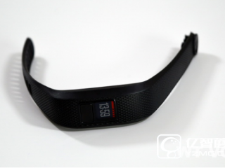 佳明Vivofit 3運動手環：一款體面的運動手環