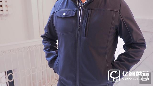 有了這能充電的衣服 媽媽再也不擔(dān)心我手機(jī)沒電了