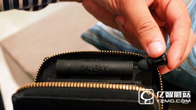 有了這能充電的衣服 媽媽再也不擔(dān)心我手機(jī)沒電了