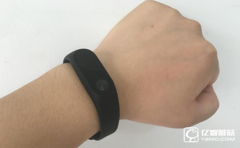 兼顧實用與逼格—小米手環(huán)2