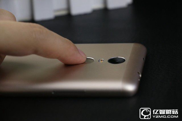 尖phone對決:榮耀5A PK 紅米Note 3(暫不發布)