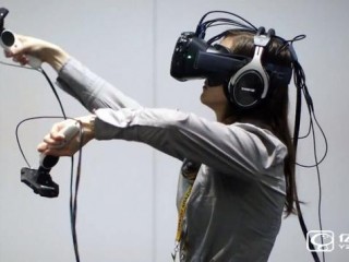 htc vive虛擬現實頭盔3個月銷量已逼近10萬臺