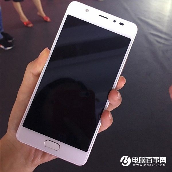 SUGAR F7糖果手機(jī)正式發(fā)布 售價(jià)1699元起