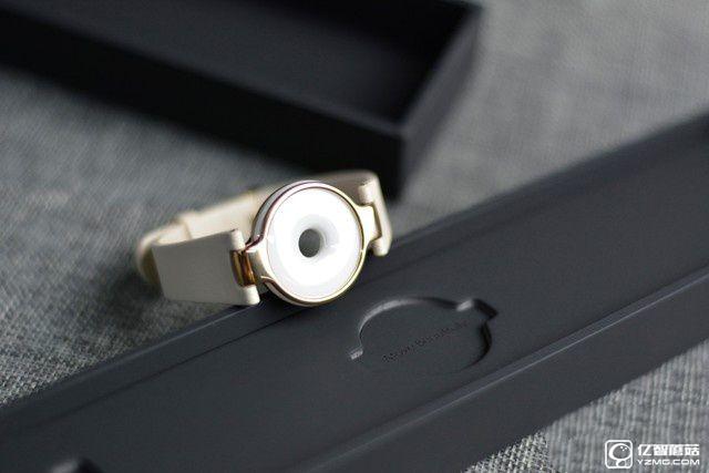 Amazfit月霜圖賞:一言不合就拼顏值