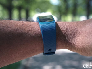 三星gear fit 2測評：可以買10個小米手環