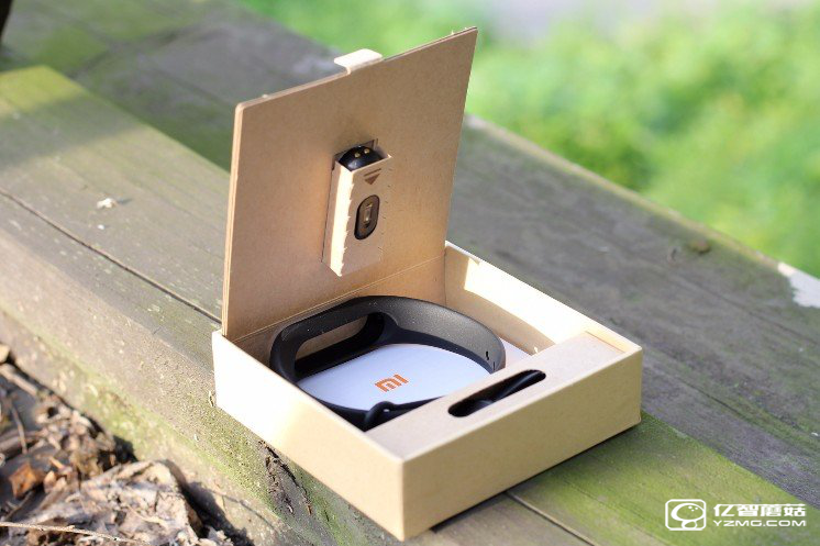小米手環(huán)2、小米手環(huán)1對比評測 它很好可是很難搶