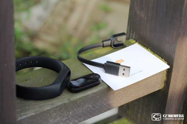 小米手環(huán)2和小米手環(huán)1哪個好？小米手環(huán)1和小米手環(huán)2區(qū)別對比評測