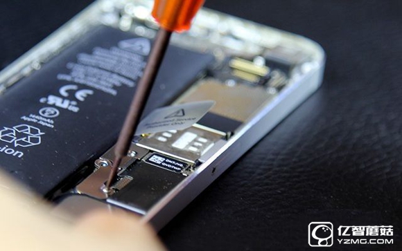 蘋果手機怎么換電池？iPhone5更換電池圖文教程