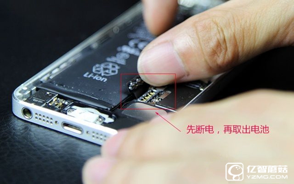 蘋果手機怎么換電池？iPhone5更換電池圖文教程