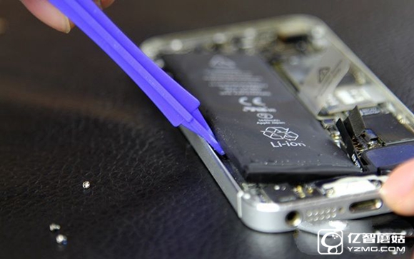 蘋果手機怎么換電池？iPhone5更換電池圖文教程