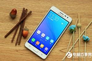 把塑料玩絕 三星J3 Pro最便宜手機來了