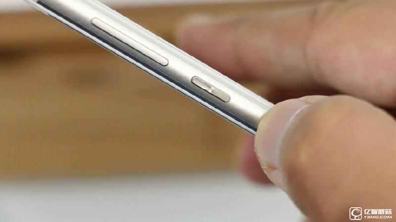 榮耀8上手體驗(yàn)評(píng)測(cè)：雙玻璃能否突圍金屬時(shí)代?