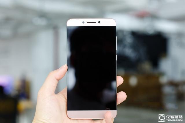 華為P9 Plus/ 樂(lè)視樂(lè)Max 2對(duì)比評(píng)測(cè):是遇上強(qiáng)敵 更有誠(chéng)意!