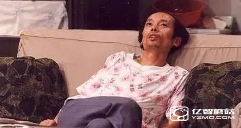 看電視最佳姿勢“北京癱” 癱著看就要大屏高清機型 看電視最佳姿勢“北京癱” 癱著看就要大屏高清機型