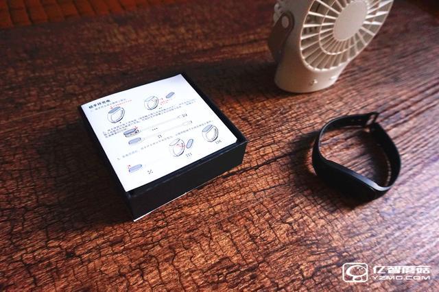 bong 3 HR智能手環(huán)首發(fā)開(kāi)箱評(píng)測(cè) 169的價(jià)格和小米手環(huán)2比怎樣？