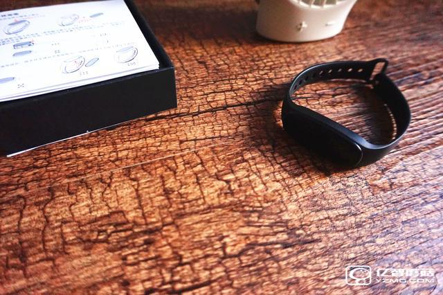 bong 3 HR智能手環(huán)首發(fā)開(kāi)箱評(píng)測(cè) 169的價(jià)格和小米手環(huán)2比怎樣？